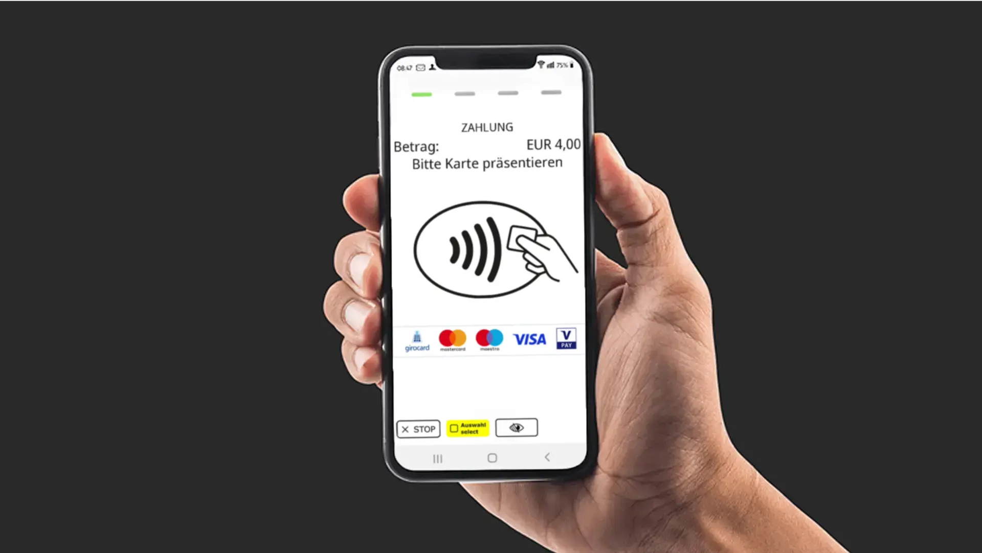 „Hand hält Smartphone mit geöffneter Bezahl-App. Auf dem Display steht ‚Zahlung 4,00 EUR – Bitte Karte präsentieren‘ mit Symbol für kontaktloses Bezahlen und Logos von girocard, Mastercard, Visa und V PAY.